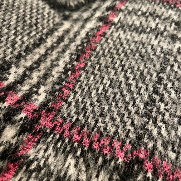 Anthropologie Greylin fuzzy Gray Plaid Cape Jacket/ shacket - Picture 7 of 8